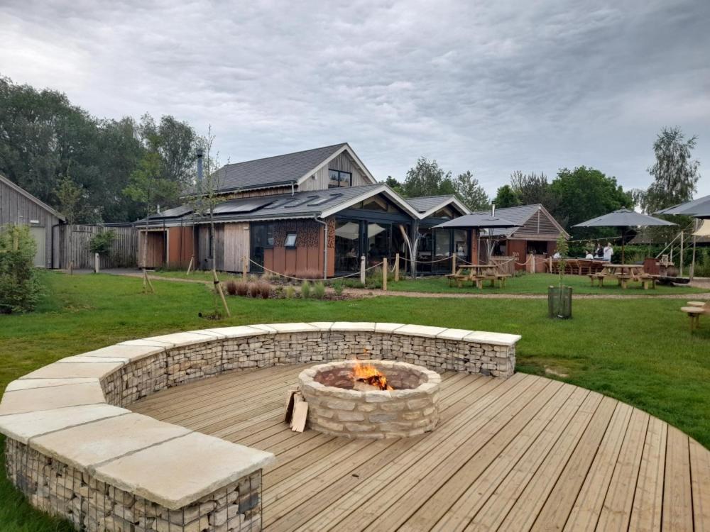 Crow'S Nest Penthouse Apartment With Free Spa Access Somerford Keynes Εξωτερικό φωτογραφία