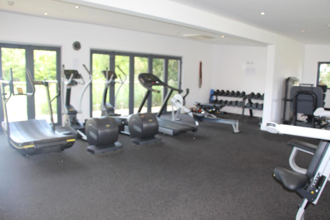 Crow'S Nest Penthouse Apartment With Free Spa Access Somerford Keynes Εξωτερικό φωτογραφία