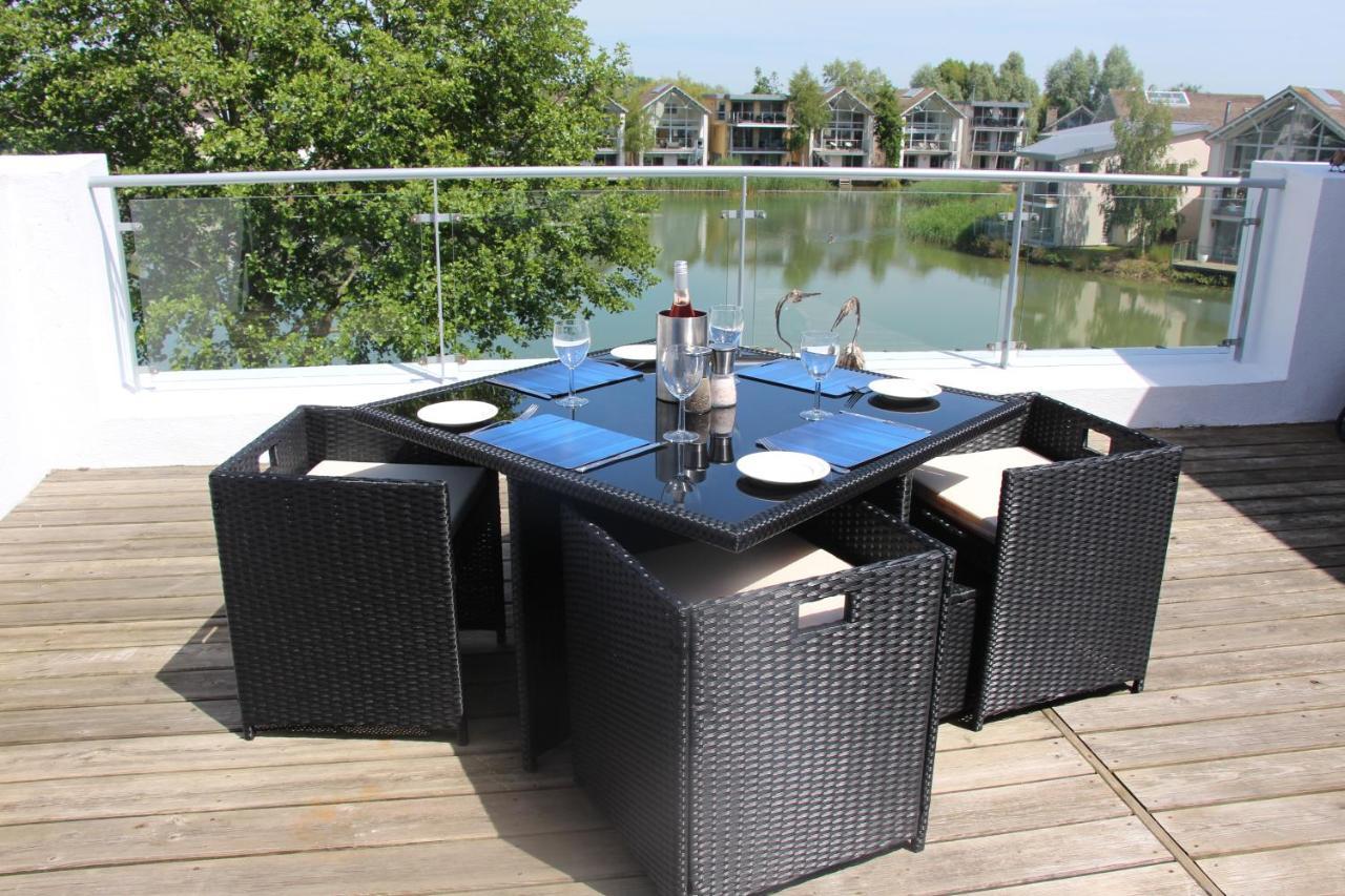 Crow'S Nest Penthouse Apartment With Free Spa Access Somerford Keynes Εξωτερικό φωτογραφία