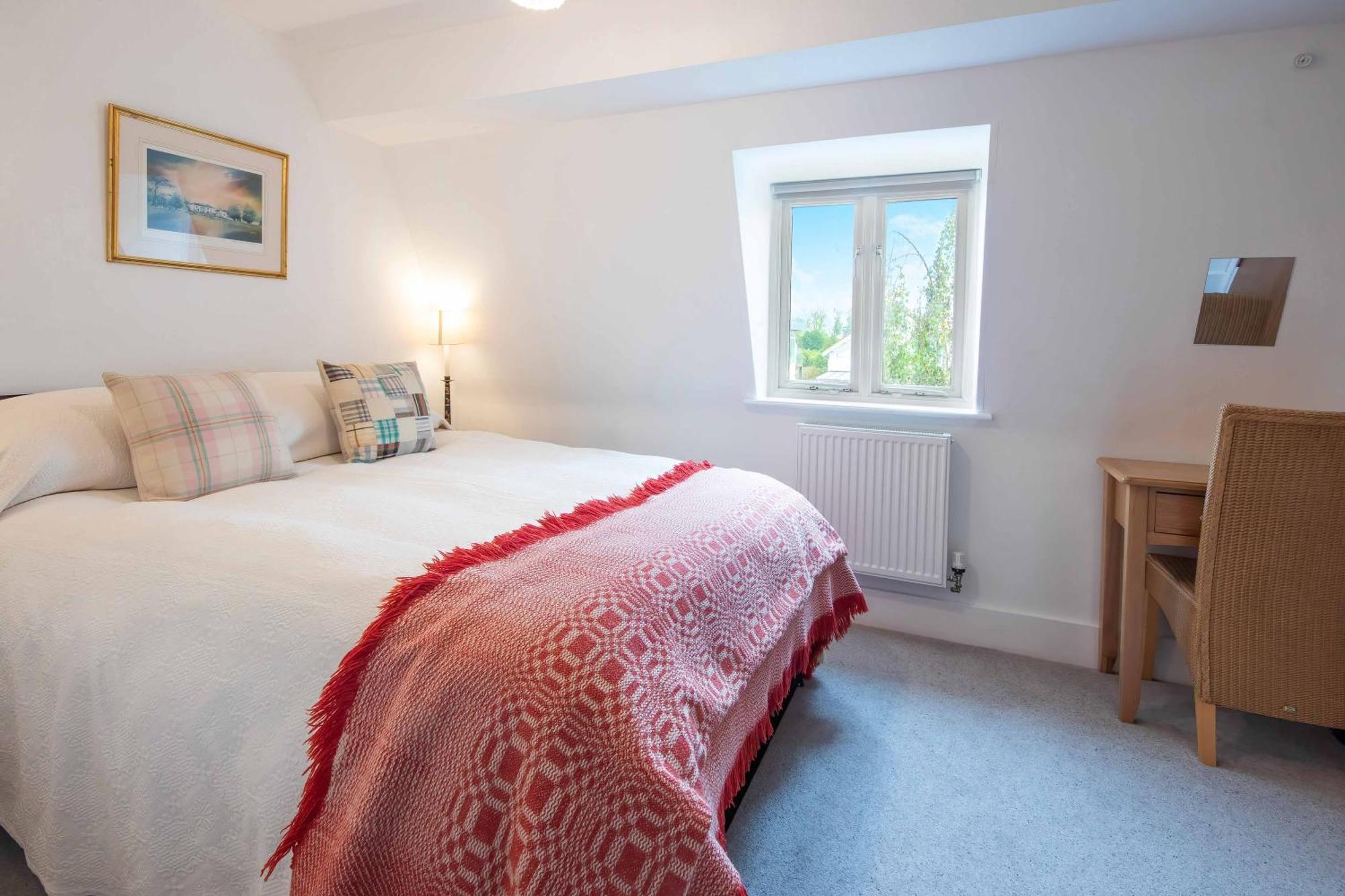 Crow'S Nest Penthouse Apartment With Free Spa Access Somerford Keynes Εξωτερικό φωτογραφία